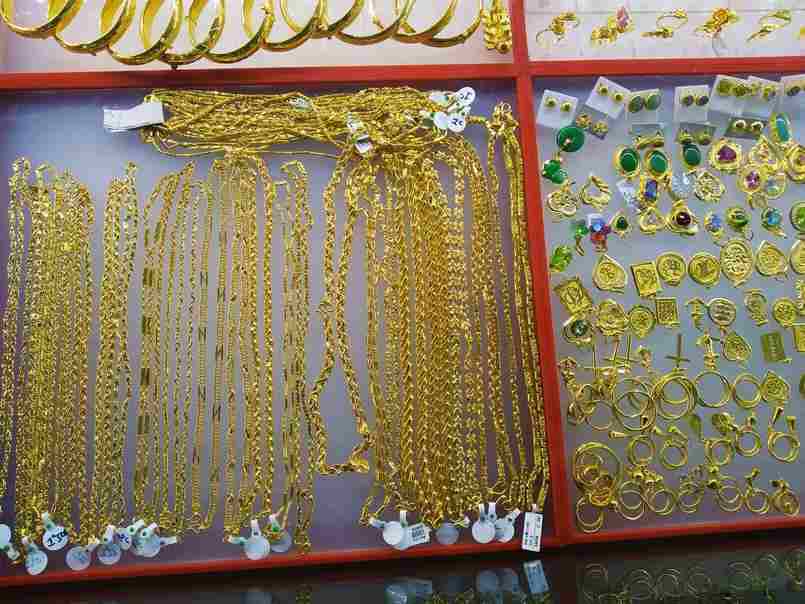 Vàng tại tiệm vàng trong Hiệp hội vàng Giao Thủy Nam Định